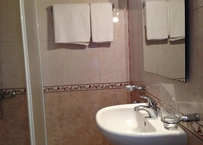 Family Hit Китен