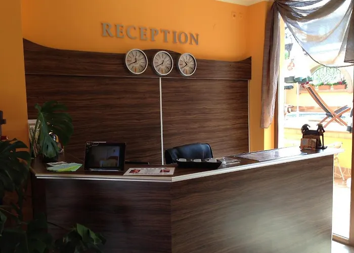 Family Hit Китен