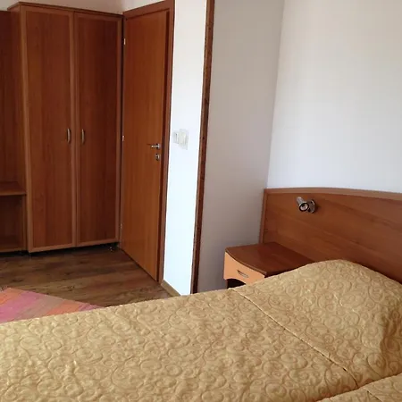 Отель Family Hit Китен