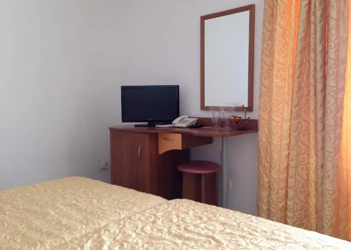 Family Hit 2* Китен