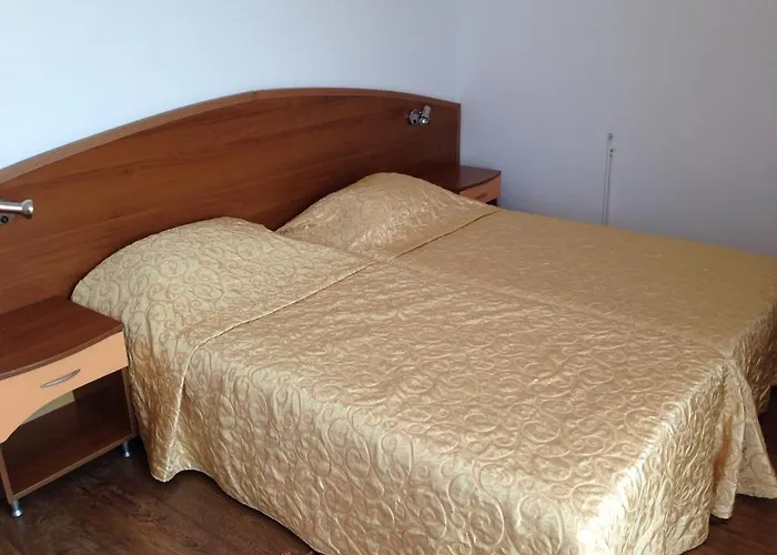 Family Hit Китен